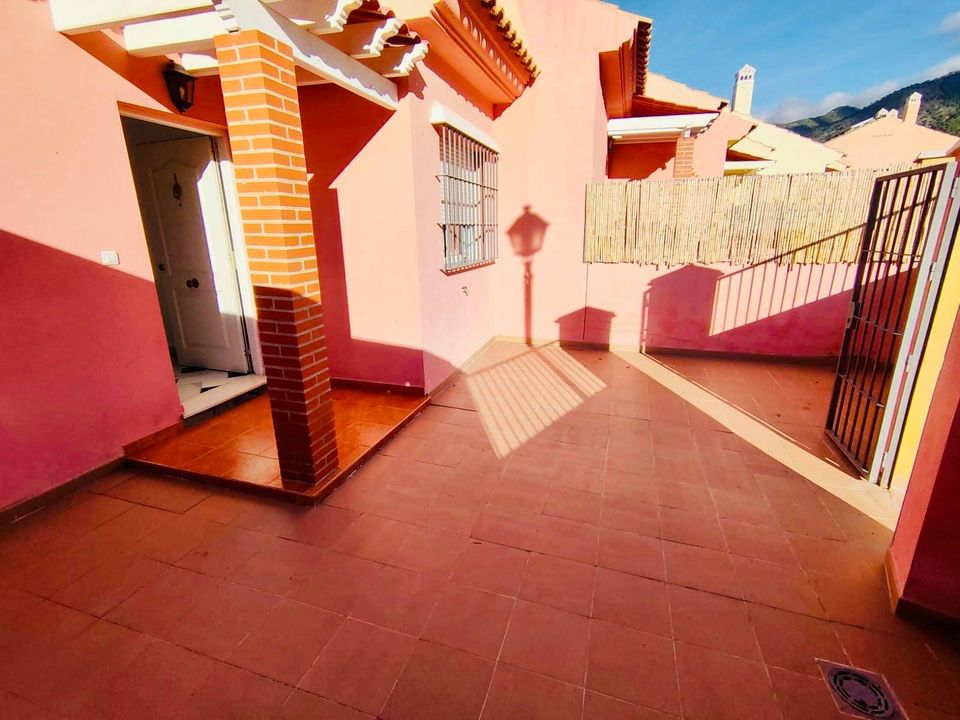 3 bedroom townhouse for rent in Torreblanca - mibgroup.es