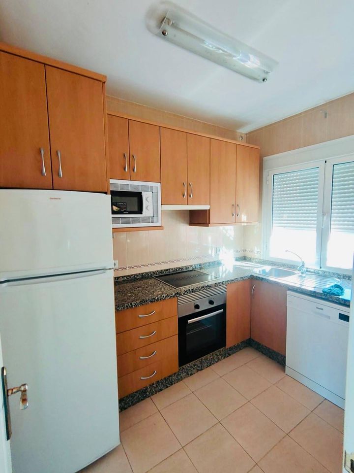 3 спальный таунхаус в аренду в Торребланке - mibgroup.es