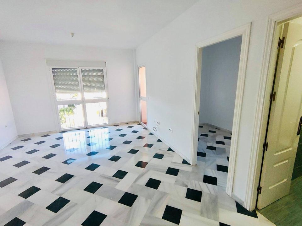 3 спальный таунхаус в аренду в Торребланке - mibgroup.es