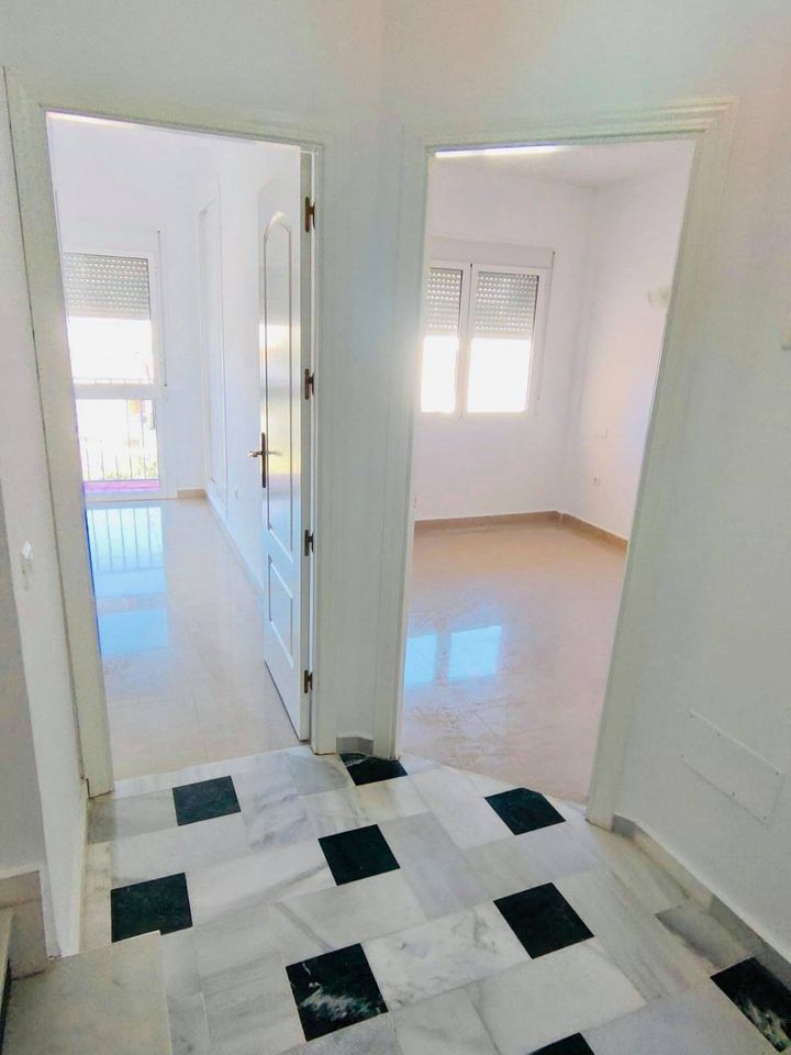 3 спальный таунхаус в аренду в Торребланке - mibgroup.es