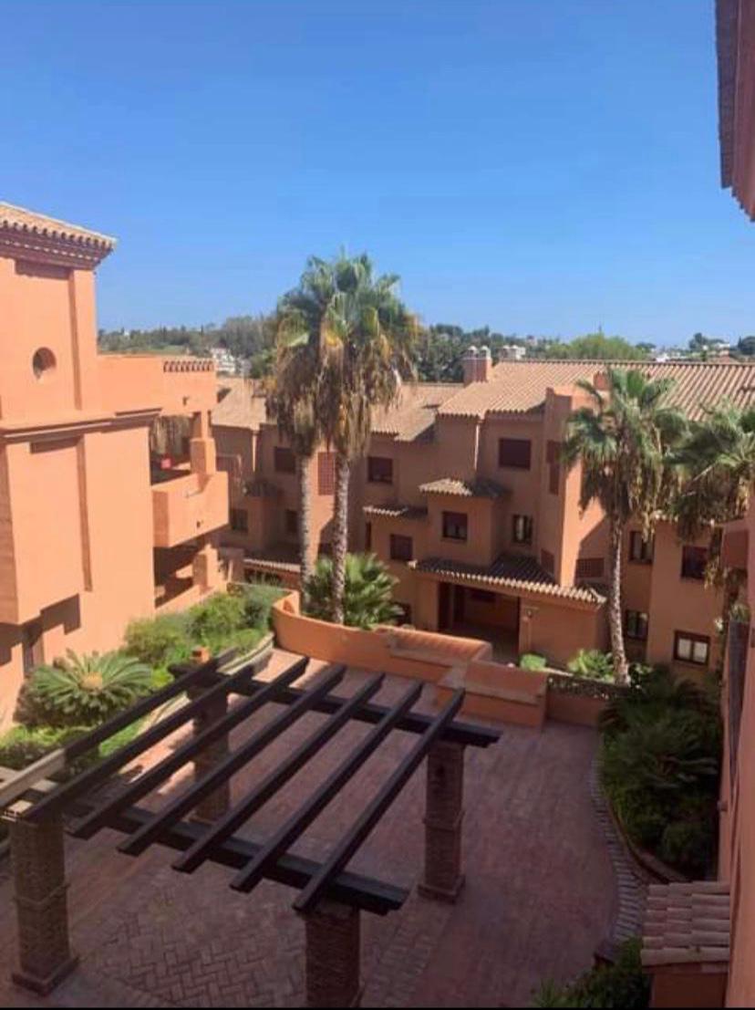 1 bedroom apartment for rent in El Paraiso, Estepona - mibgroup.es