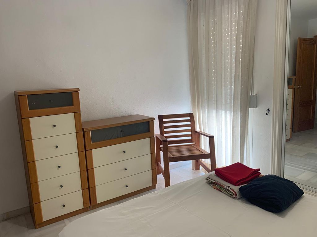 3 bedroom apartment with 2 bathrooms for rent in Estepona - mibgroup.es