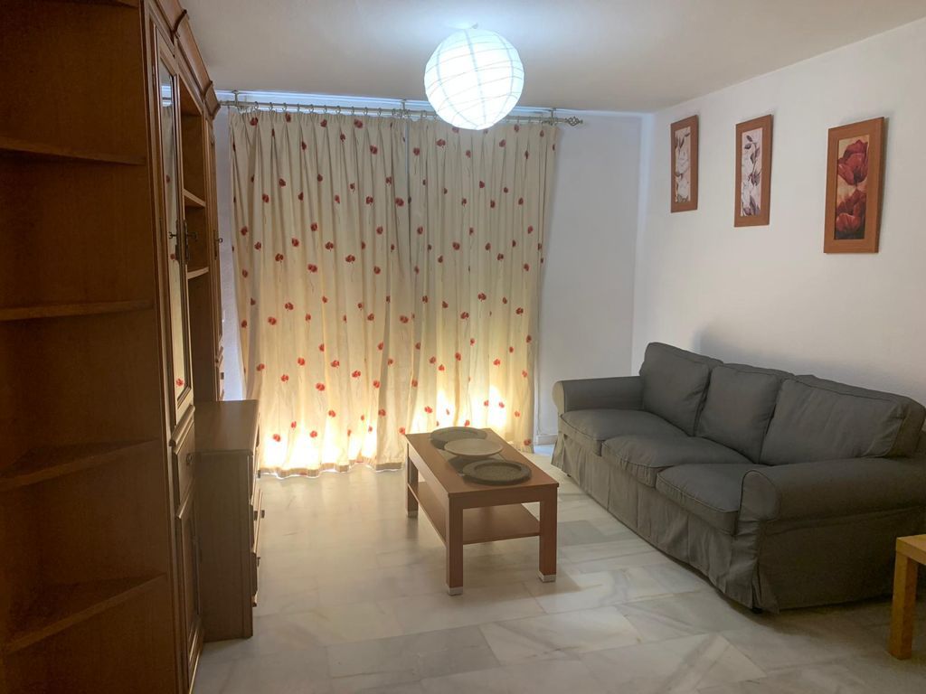 3 bedroom apartment with 2 bathrooms for rent in Estepona - mibgroup.es