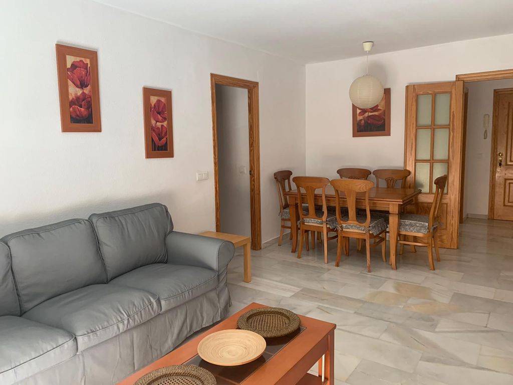 3 bedroom apartment with 2 bathrooms for rent in Estepona - mibgroup.es