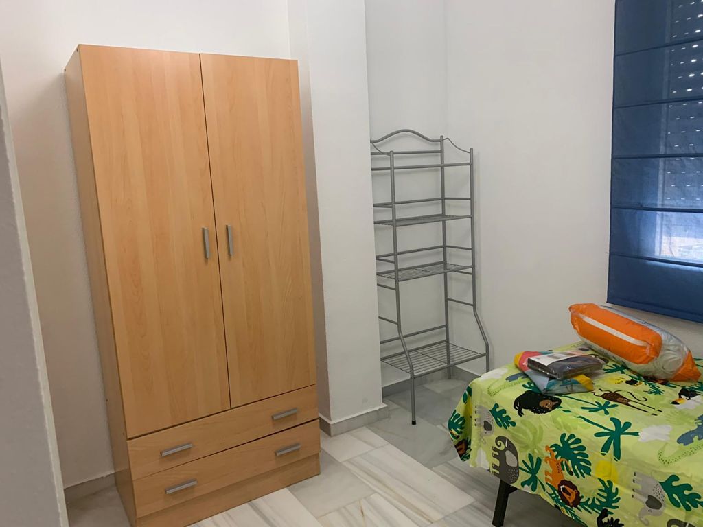 3 bedroom apartment with 2 bathrooms for rent in Estepona - mibgroup.es