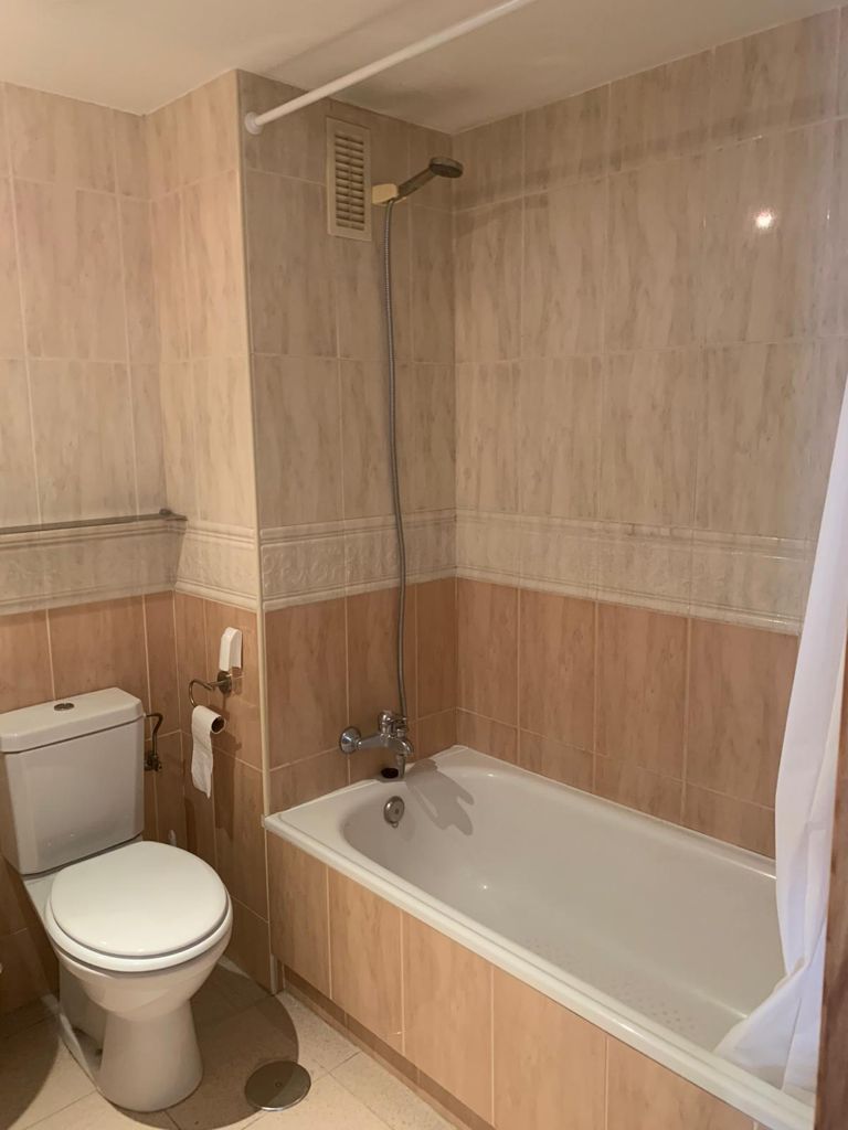 3 bedroom apartment with 2 bathrooms for rent in Estepona - mibgroup.es