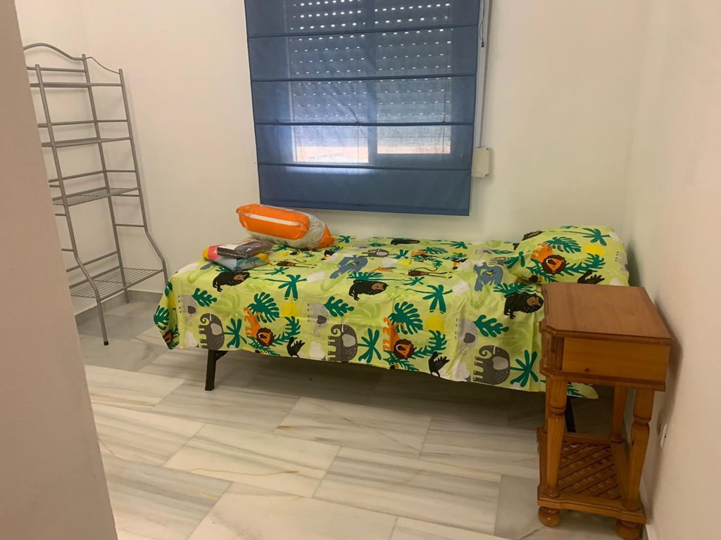 3 bedroom apartment with 2 bathrooms for rent in Estepona - mibgroup.es