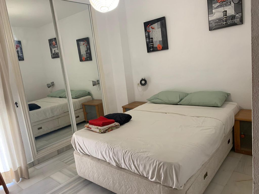3 bedroom apartment with 2 bathrooms for rent in Estepona - mibgroup.es