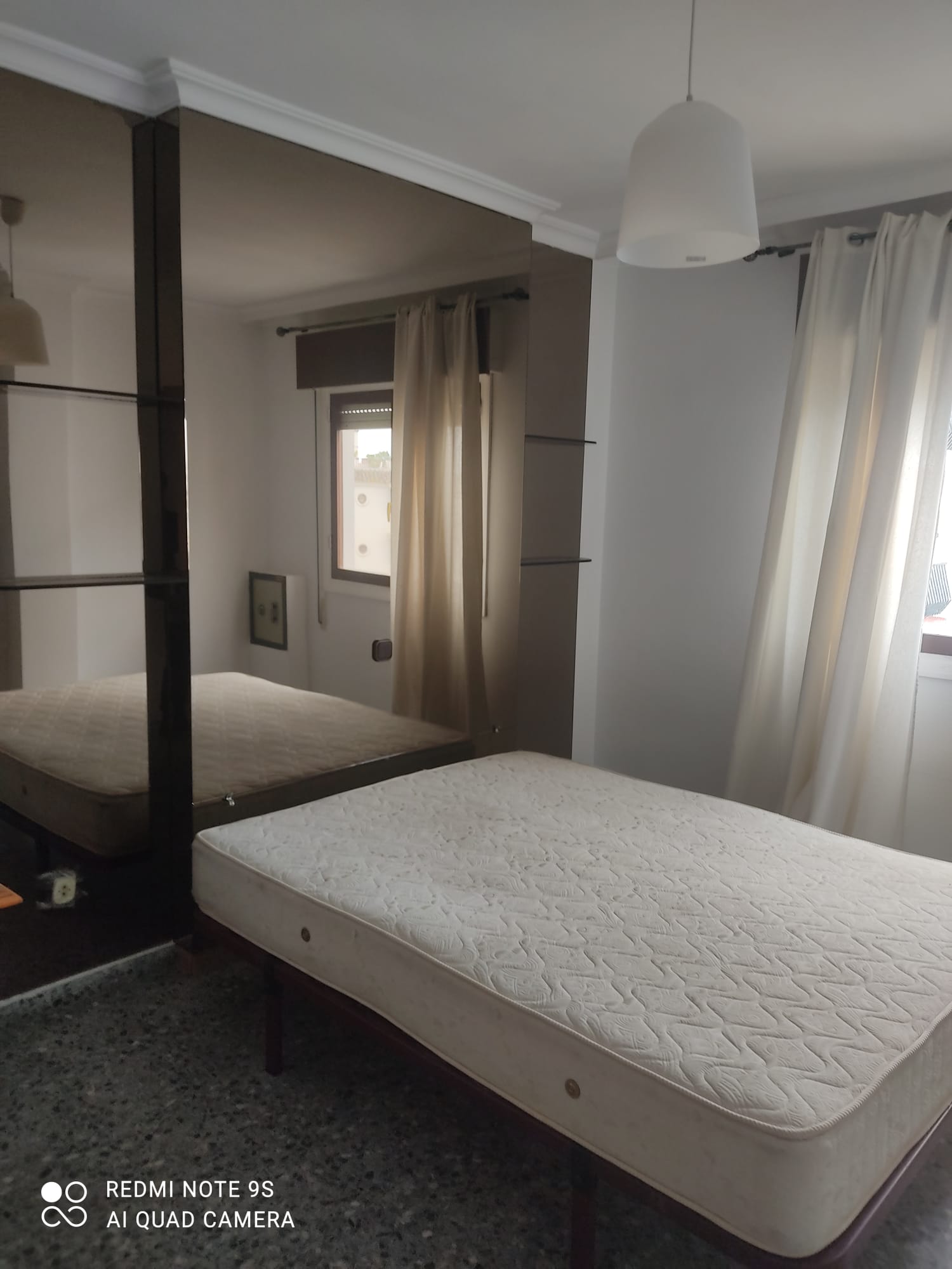 Сдается 3-комнатная квартира с 2-мя ванными комнатами в Эстепоне рядом с Plaza de Huevo - mibgroup.es
