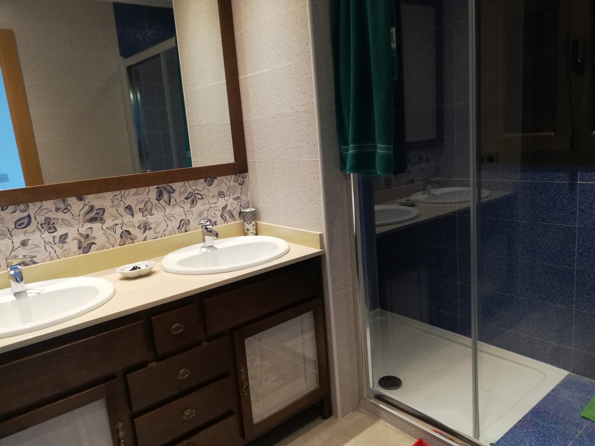 Adosado de 2 dormitorios en La Duquesa en alquiler en primera línea de mar - mibgroup.es