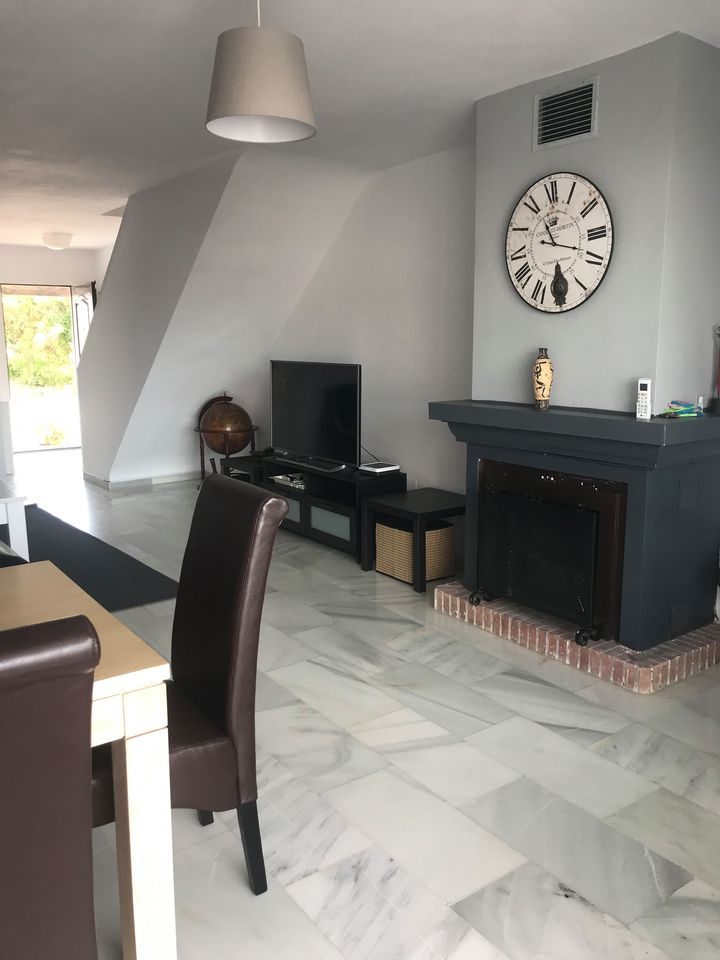 2 спальный таунхаус в аренду в Манильве - mibgroup.es