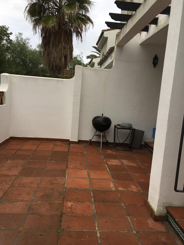 4 спальный таунхаус в аренду в Манильве - mibgroup.es