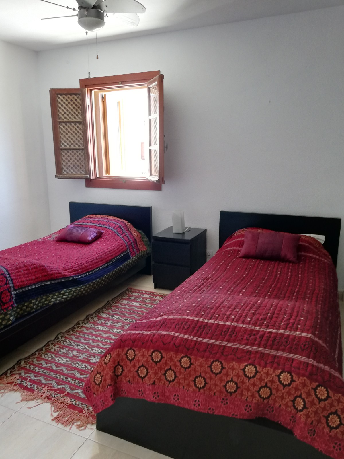 3 спальный пентхаус в аренду в порту Ла Дукесы с видом на море - mibgroup.es