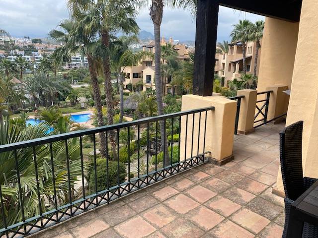 3 спальная квартира в аренду в Ель Кампанарио, Эстепона - mibgroup.es