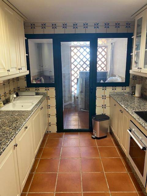 3 спальная квартира в аренду в Ель Кампанарио, Эстепона - mibgroup.es