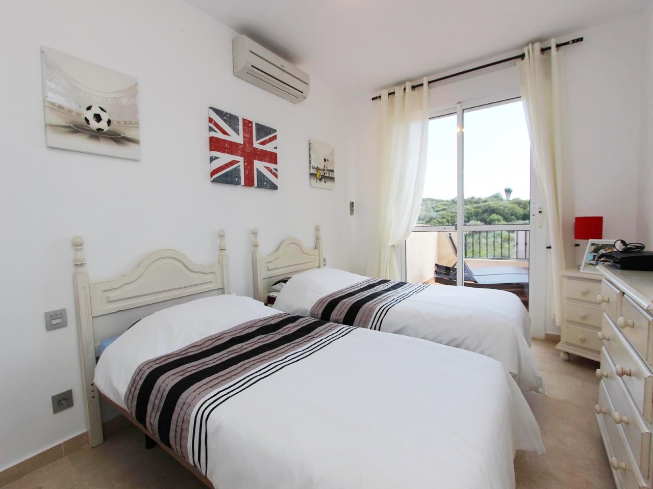 3 bedroom luxury apartment in Manilva - mibgroup.es