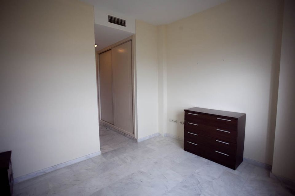 2 спальная квартира в аренду с видом на море в Валле Романо гольф - mibgroup.es