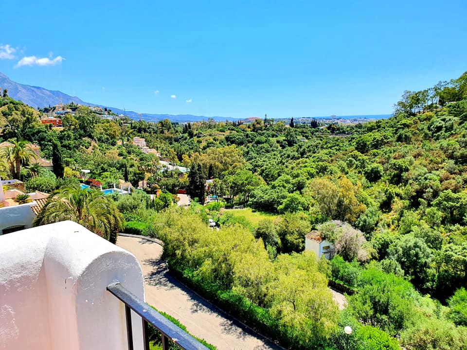 2 bedroom apartment for rent in Los Almendras Benahavis - mibgroup.es