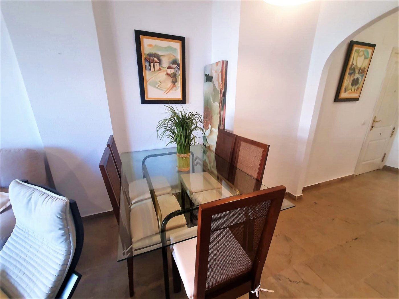 2 спальная квартира в аренду в порту Эстепоны - mibgroup.es