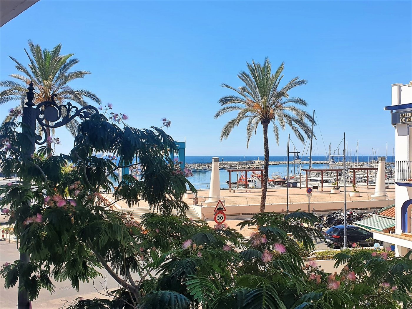 2 спальная квартира в аренду в порту Эстепоны - mibgroup.es