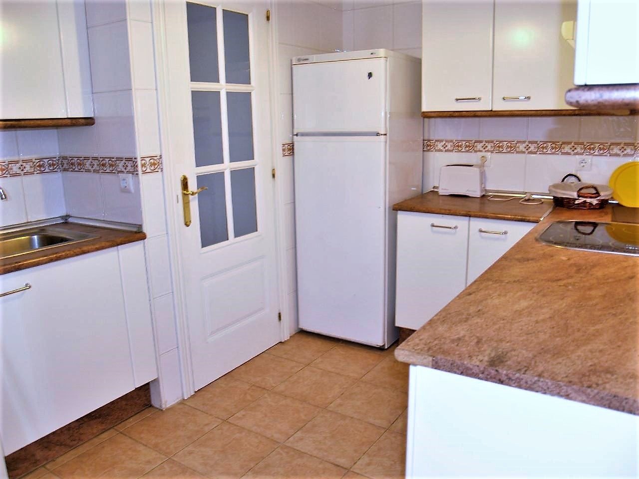 2 спальная квартира в аренду в порту Эстепоны - mibgroup.es