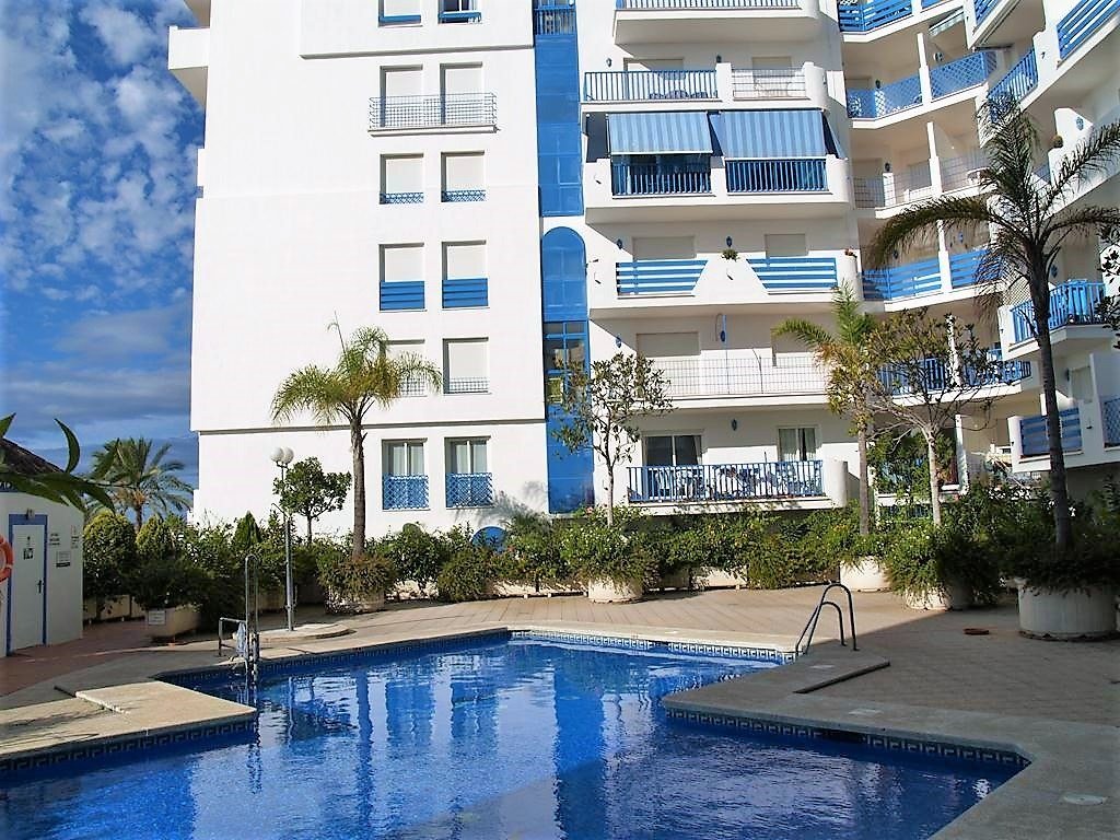 2 спальная квартира в аренду в порту Эстепоны - mibgroup.es