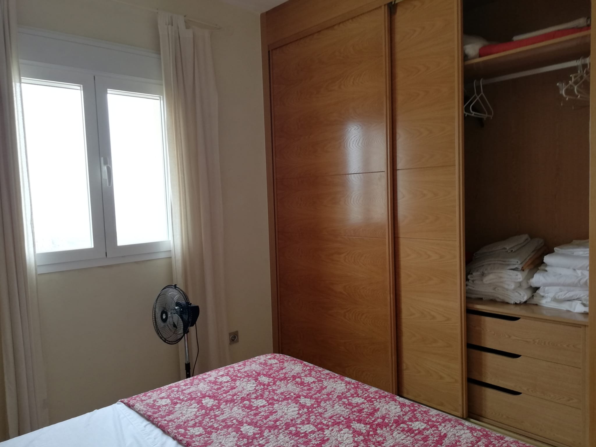 Se alquila piso de 2 habitaciones en Manilva con vista al mar - mibgroup.es