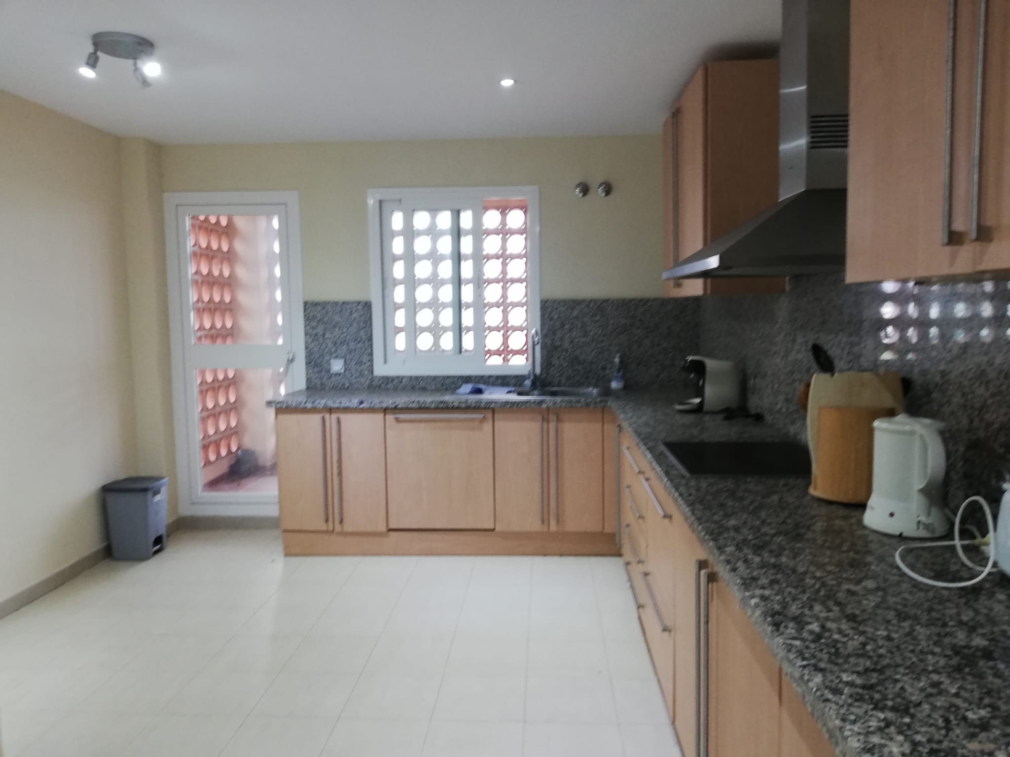 Se alquila piso de 2 habitaciones en Manilva con vista al mar - mibgroup.es