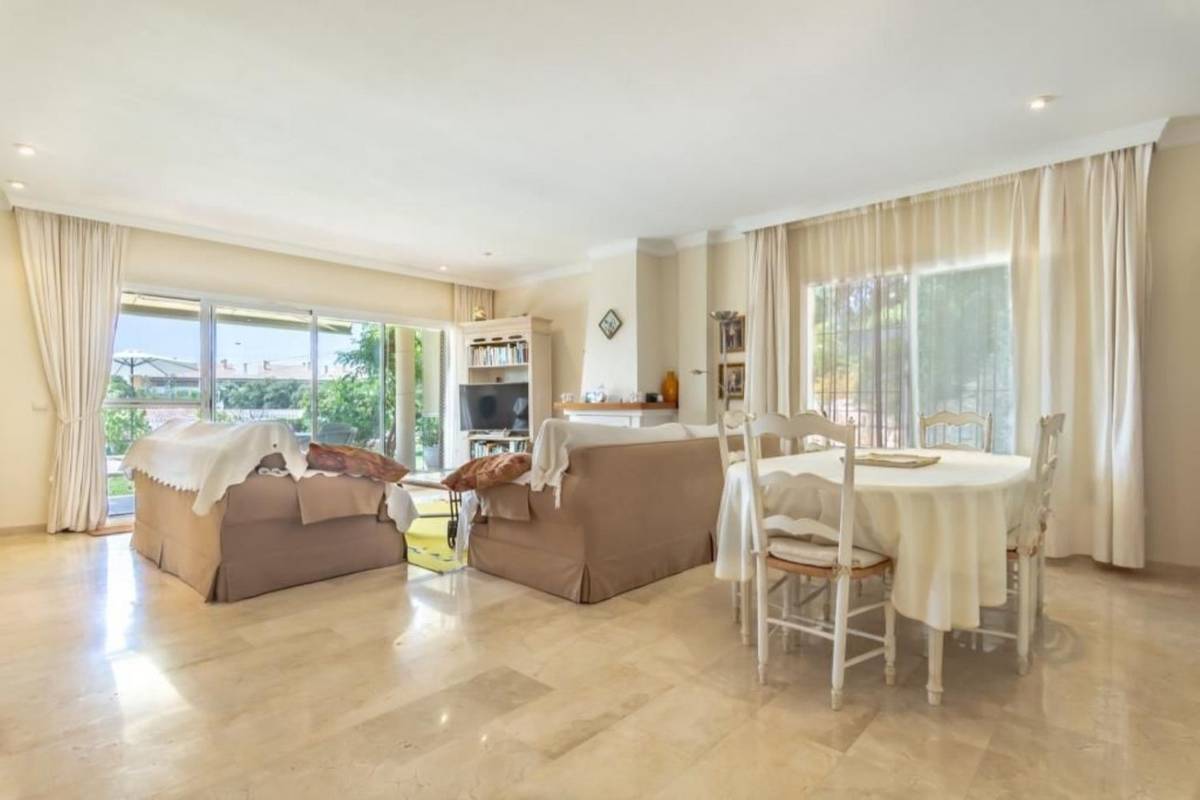 Одноэтажная 3 спальная вилла в Эль Росарио - mibgroup.es