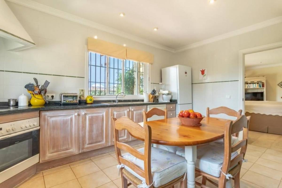 Одноэтажная 3 спальная вилла в Эль Росарио - mibgroup.es