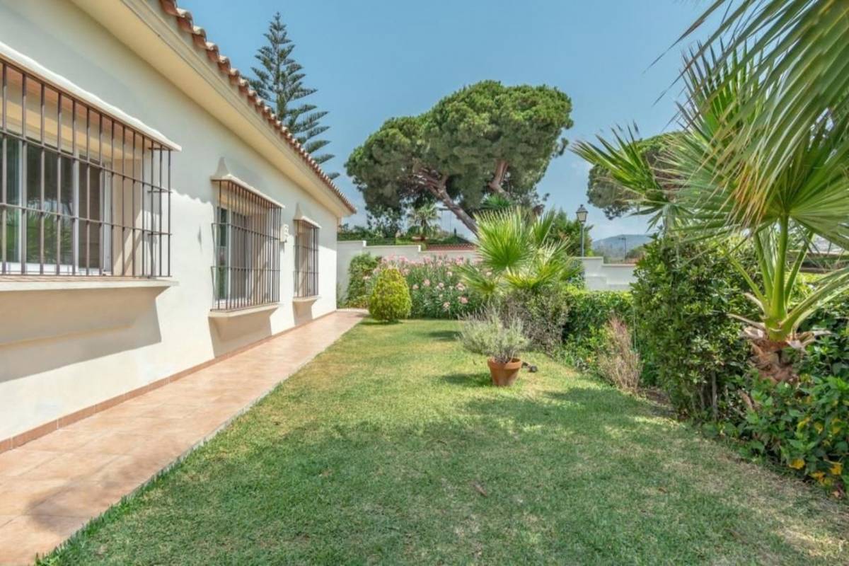 Одноэтажная 3 спальная вилла в Эль Росарио - mibgroup.es