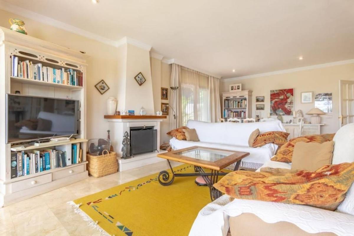 Одноэтажная 3 спальная вилла в Эль Росарио - mibgroup.es