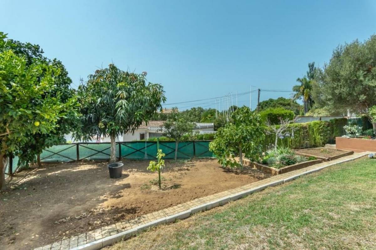 Одноэтажная 3 спальная вилла в Эль Росарио - mibgroup.es