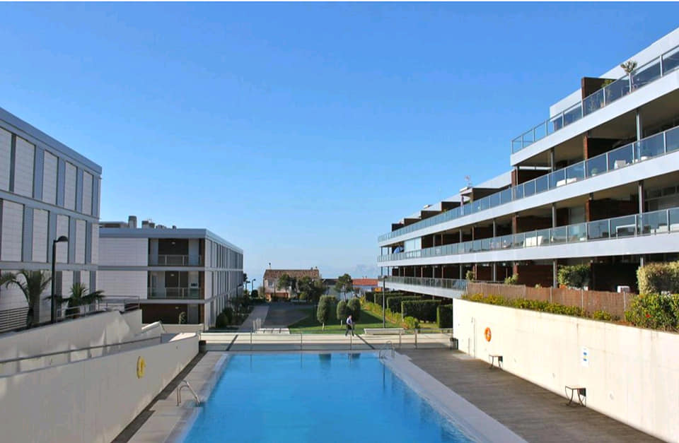 Magnífico piso de 3 dormitorios en La Duquesa con una gran terraza - mibgroup.es