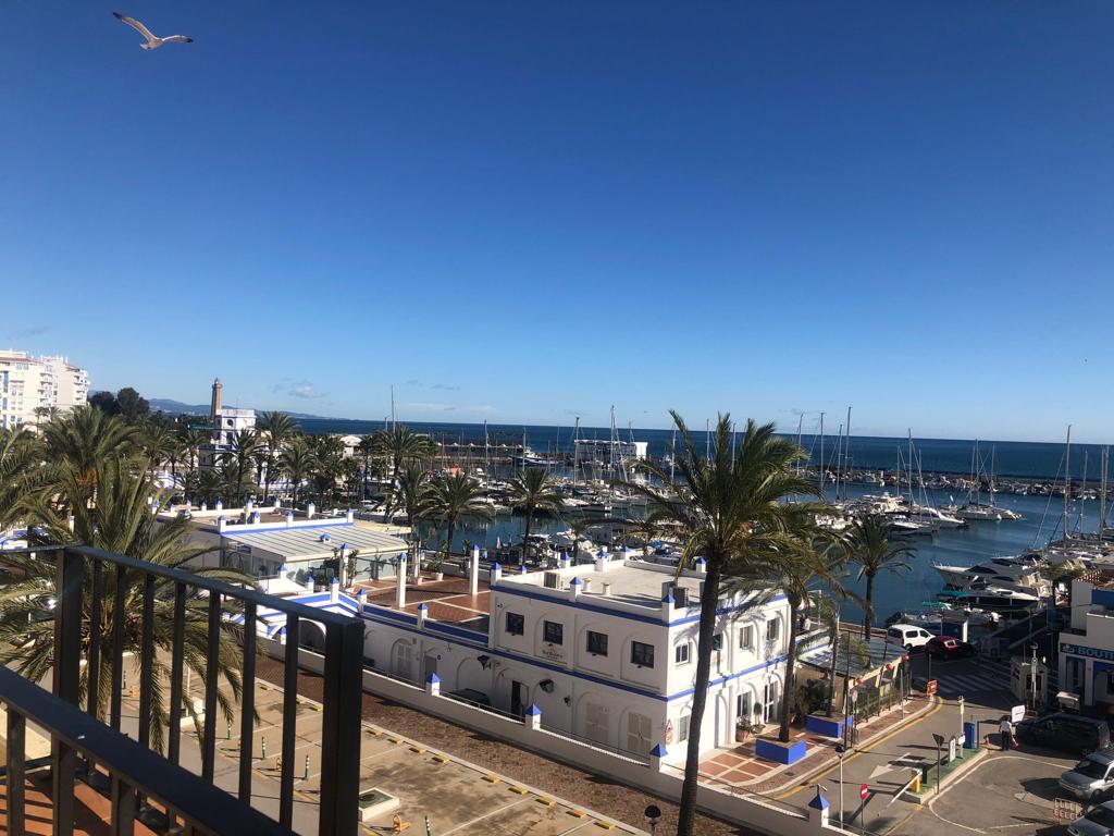 1 bedroom apartment for rent in the port of Estepona - mibgroup.es