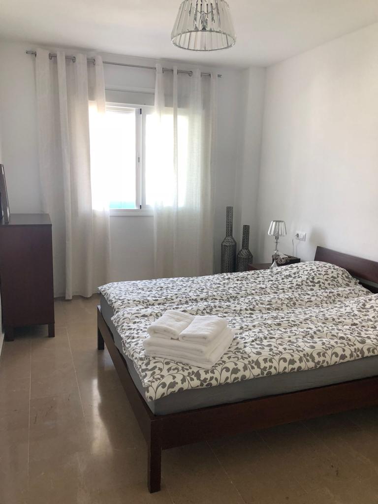 Квартира с 1 спальней в аренду в порту Эстепоны - mibgroup.es