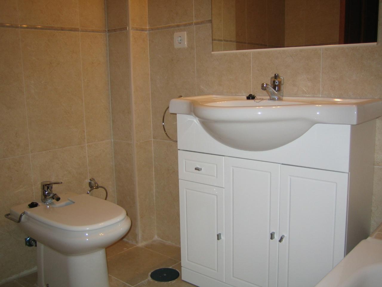 Se alquila apartamento de un dormitorio en el centro de Estepona - mibgroup.es