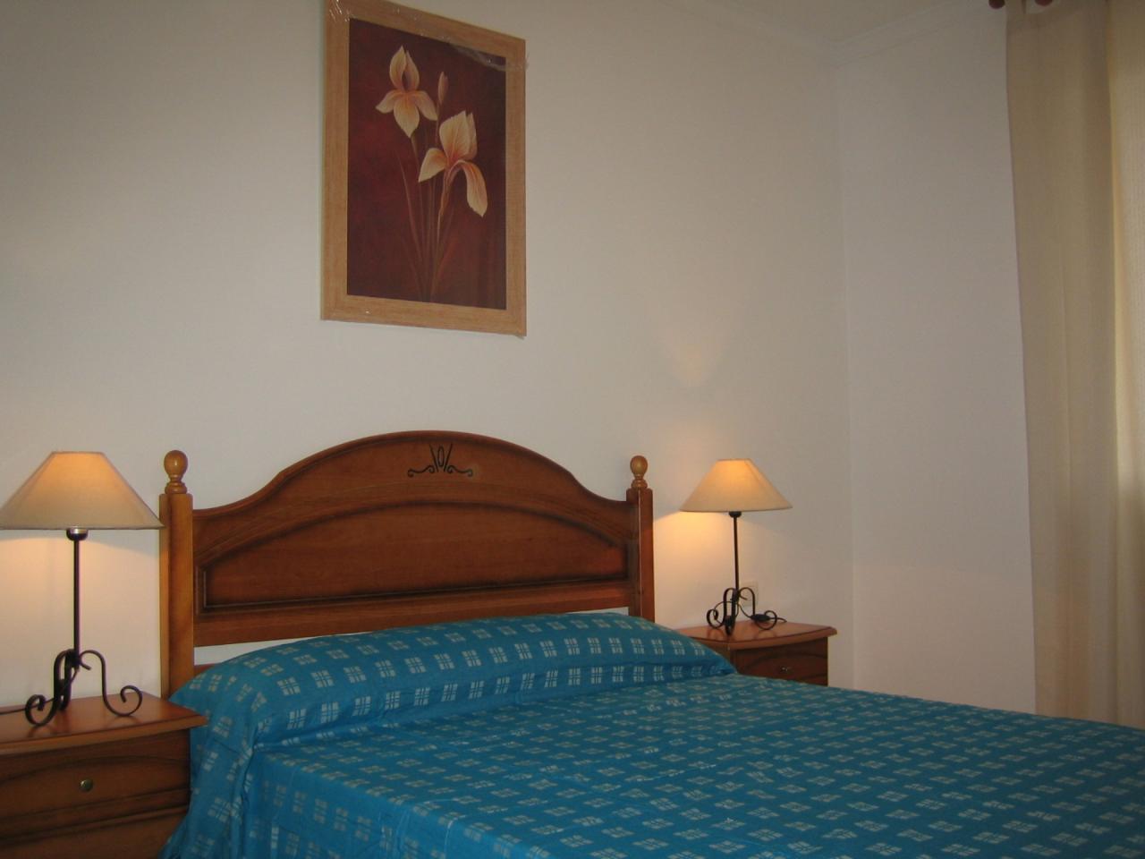 Se alquila apartamento de un dormitorio en el centro de Estepona - mibgroup.es