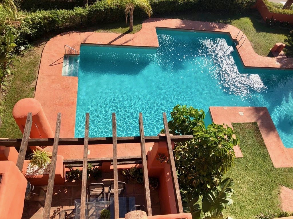 3 спальный таунхаус в аренду в Манильве - mibgroup.es