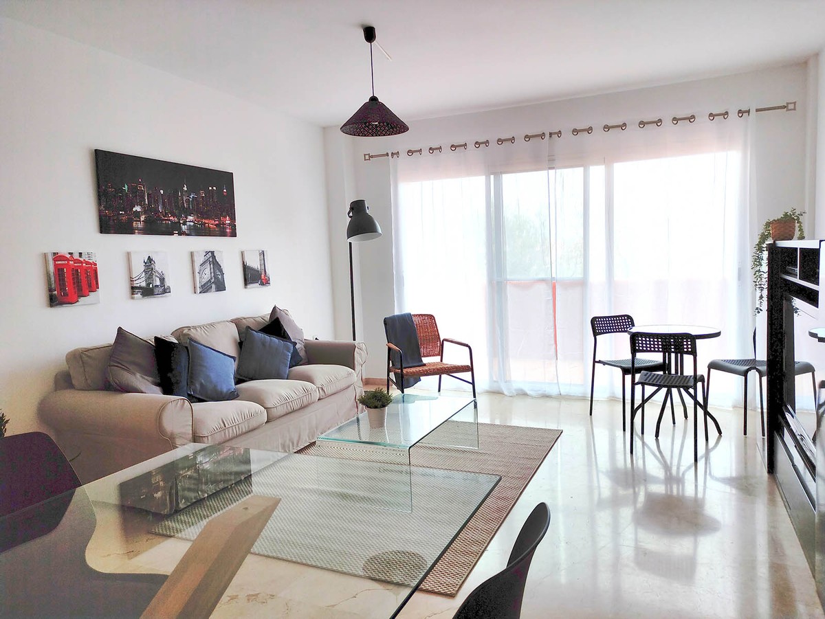 2 bedroom penthouse for rent in Manilva - mibgroup.es