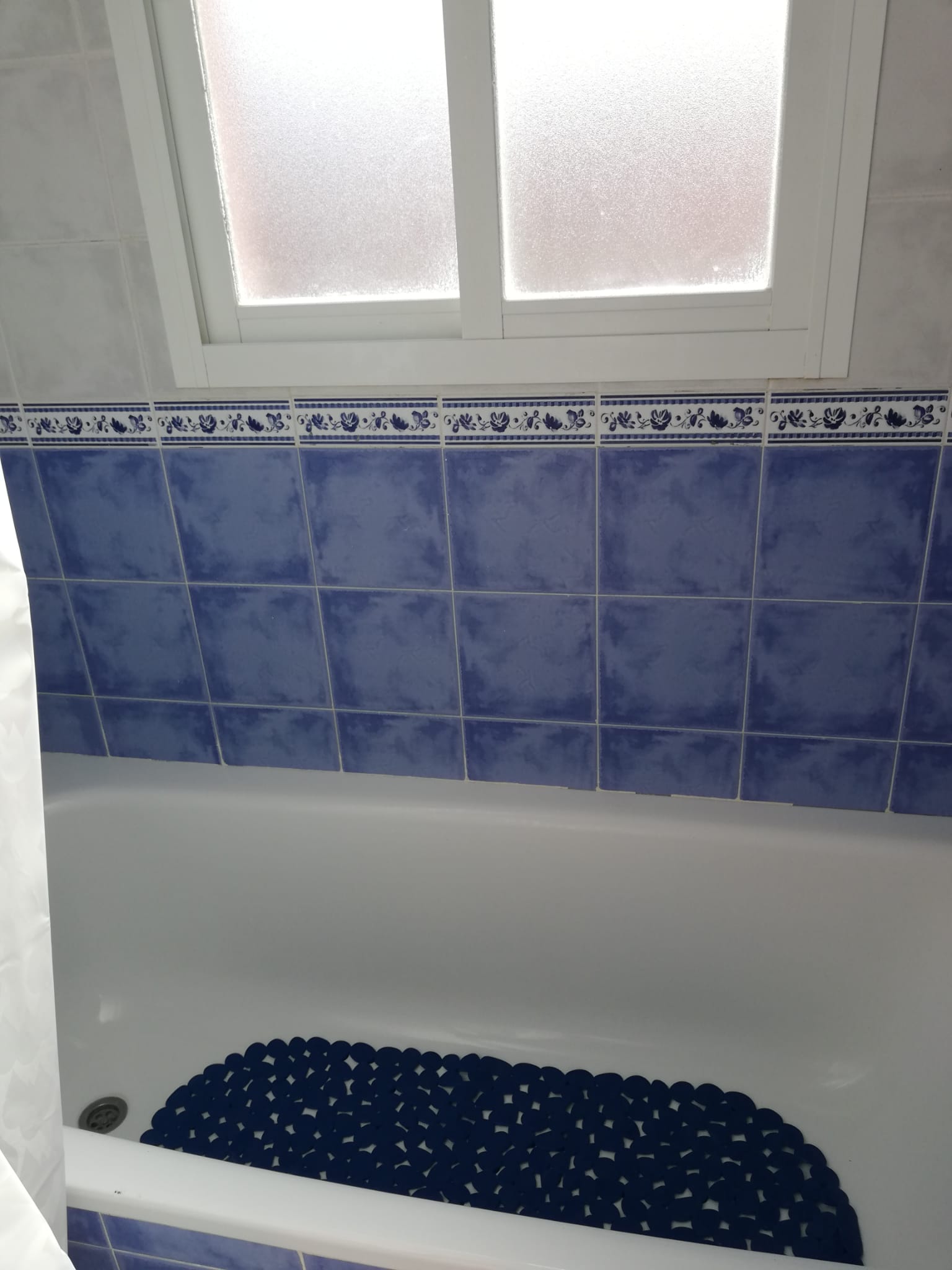 2 bedroom penthouse for rent in Manilva - mibgroup.es