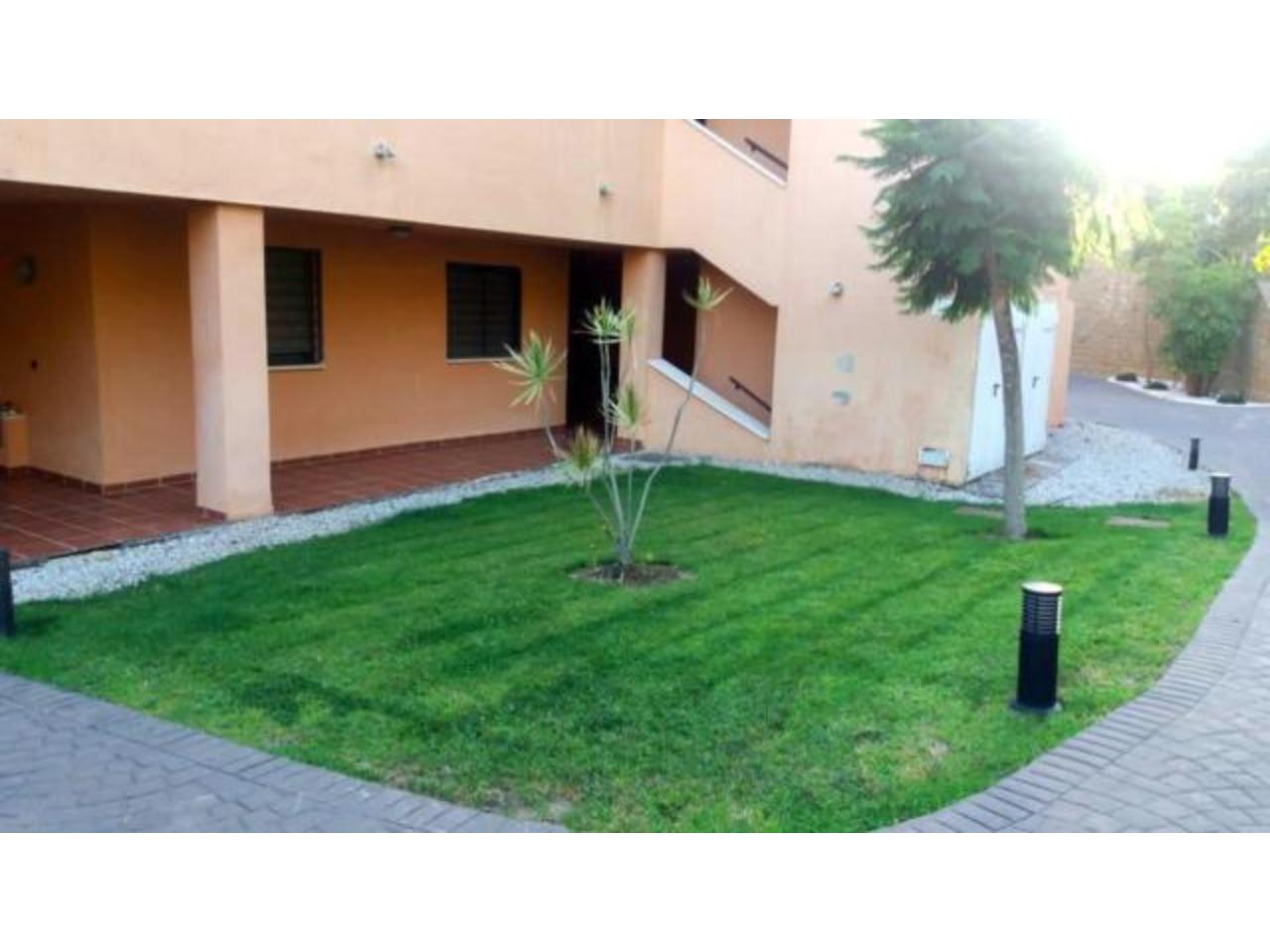 2 bedroom apartment in Manilva with sea views for rent - mibgroup.es