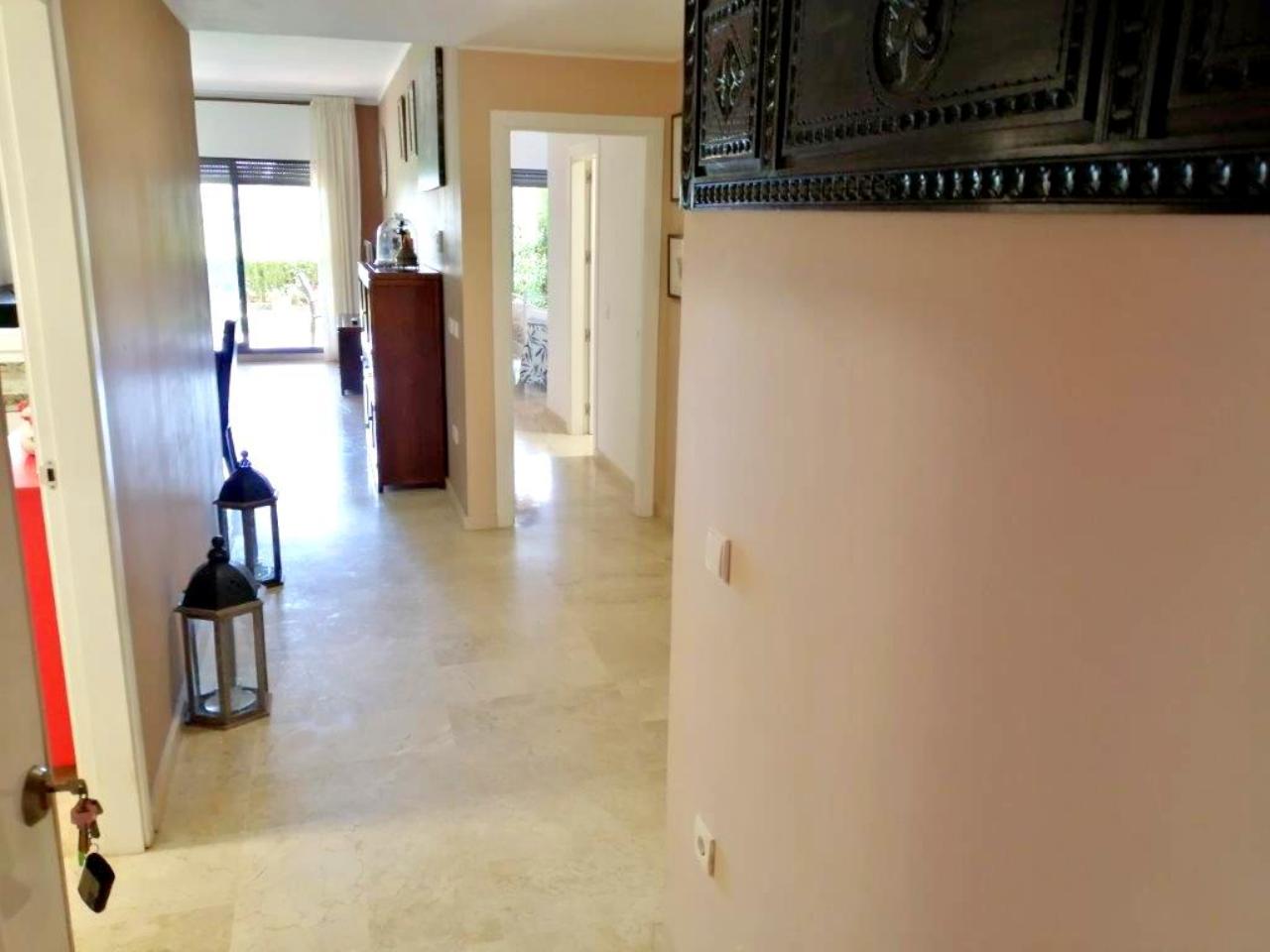 2 bedroom apartment in Manilva with sea views for rent - mibgroup.es
