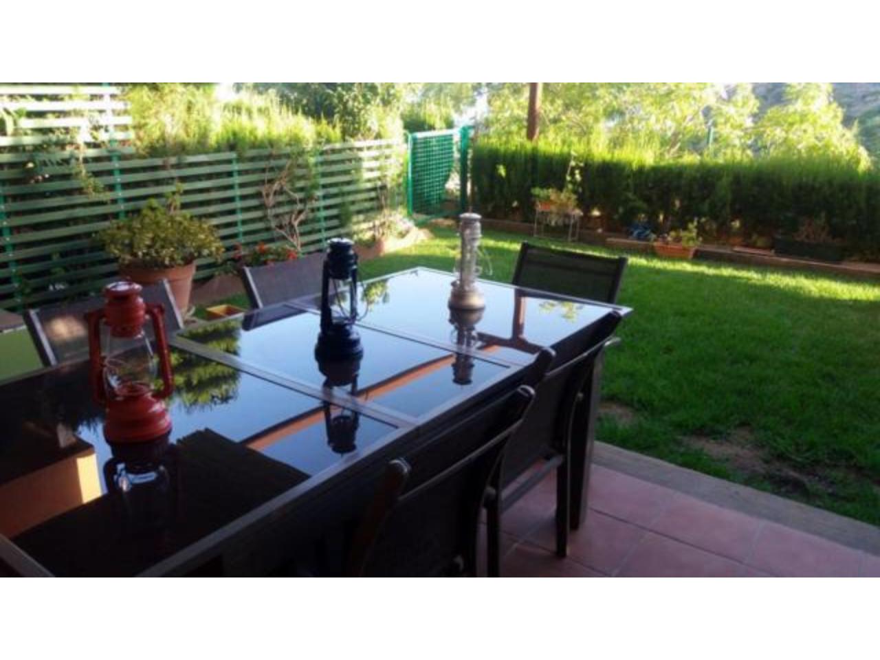 2 bedroom apartment in Manilva with sea views for rent - mibgroup.es