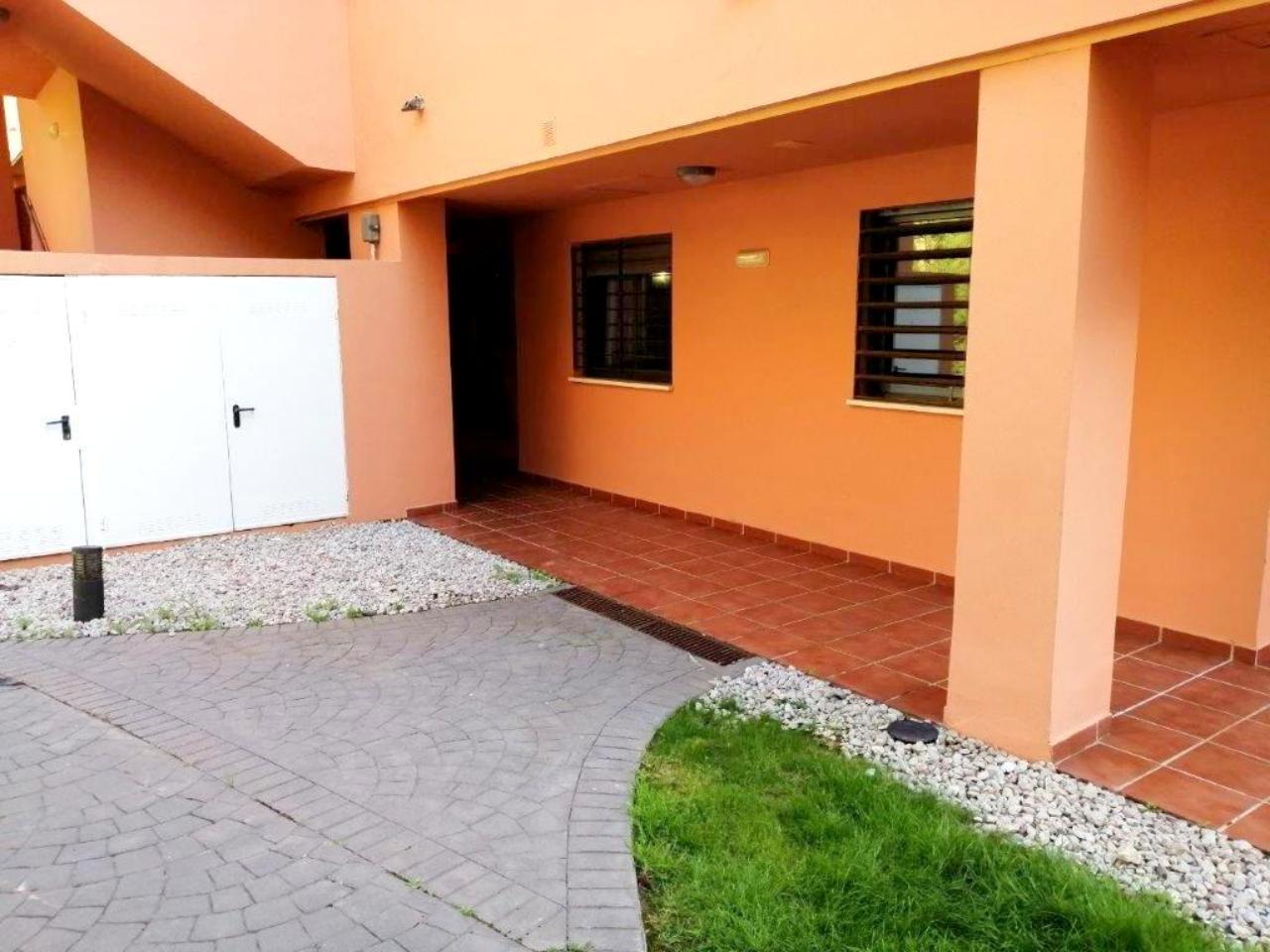 2 bedroom apartment in Manilva with sea views for rent - mibgroup.es