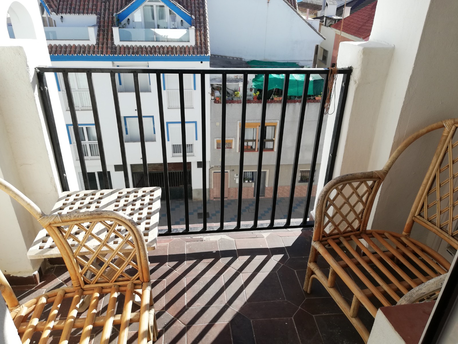 One bedroom penthouse for rent in Sabinillas with sea views - mibgroup.es