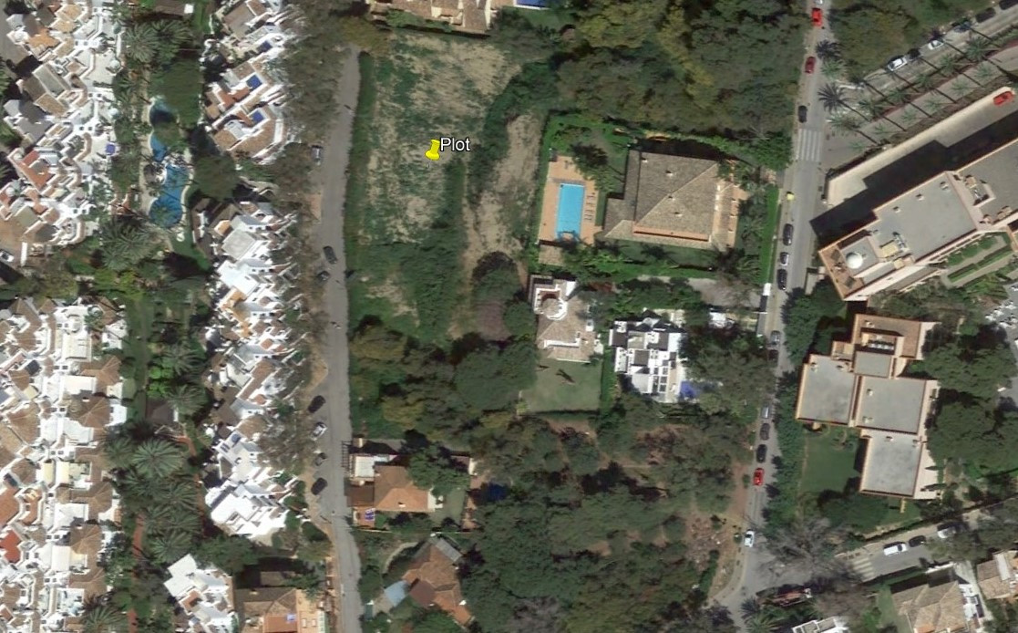 Plot of land with a project 100 meters from the beach - thumb - mibgroup.es