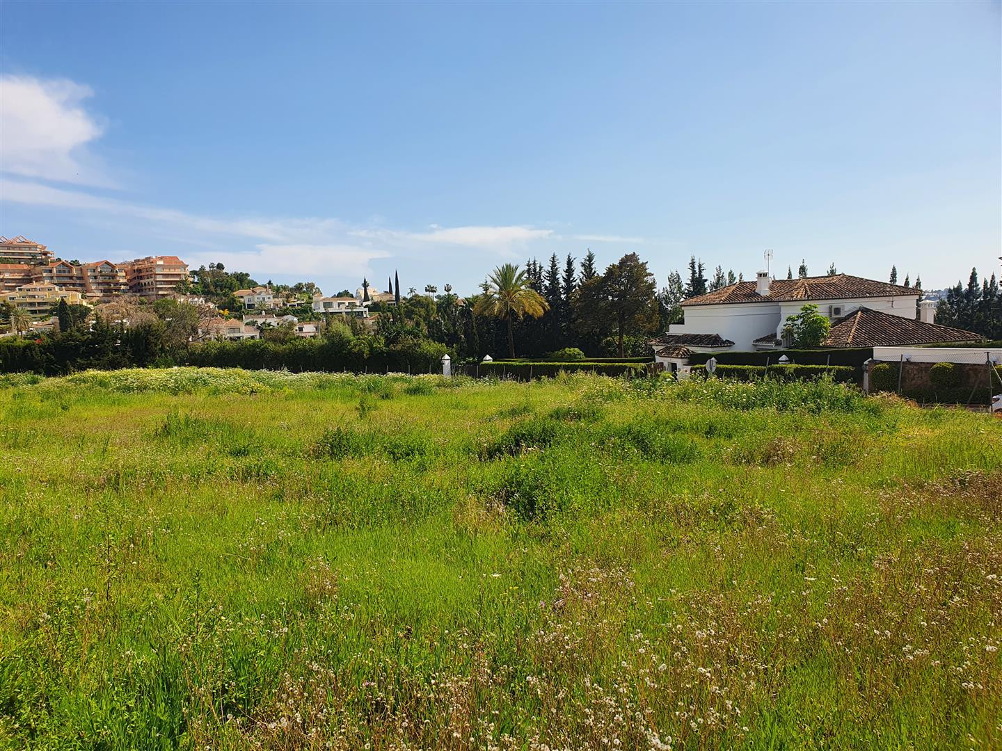 Terreno para la construcción de 2 villas en Nueva Andalucía - mibgroup.es