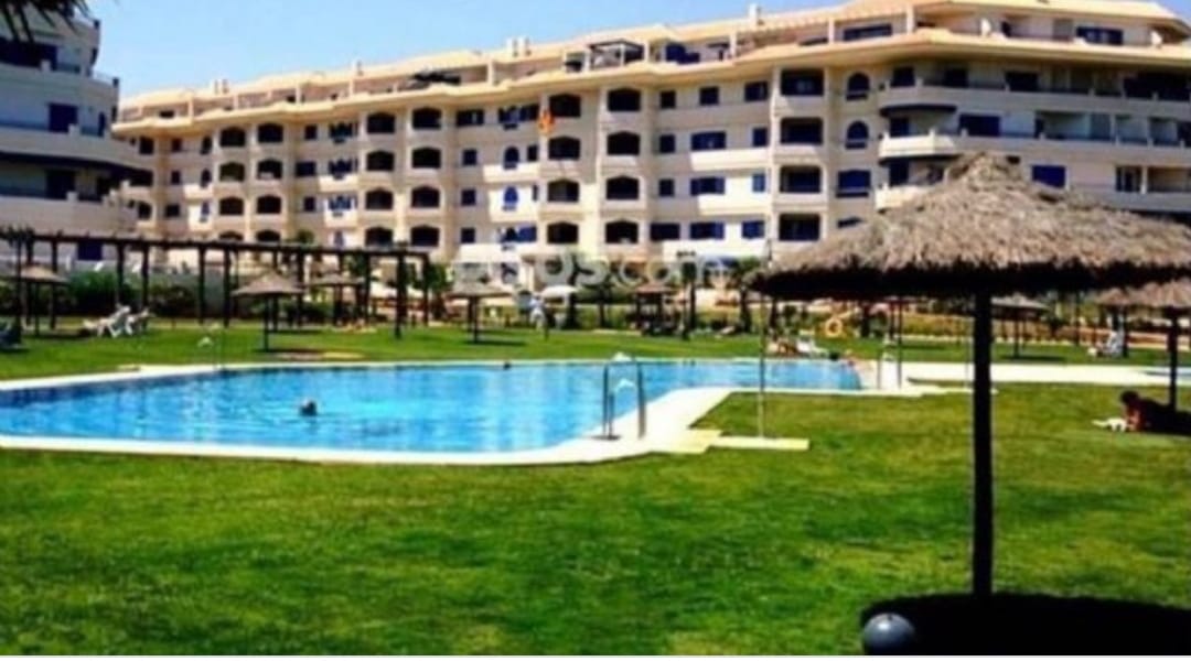 2 bedroom apartment on the first line of the beach of San Luis de Sabinillas - mibgroup.es