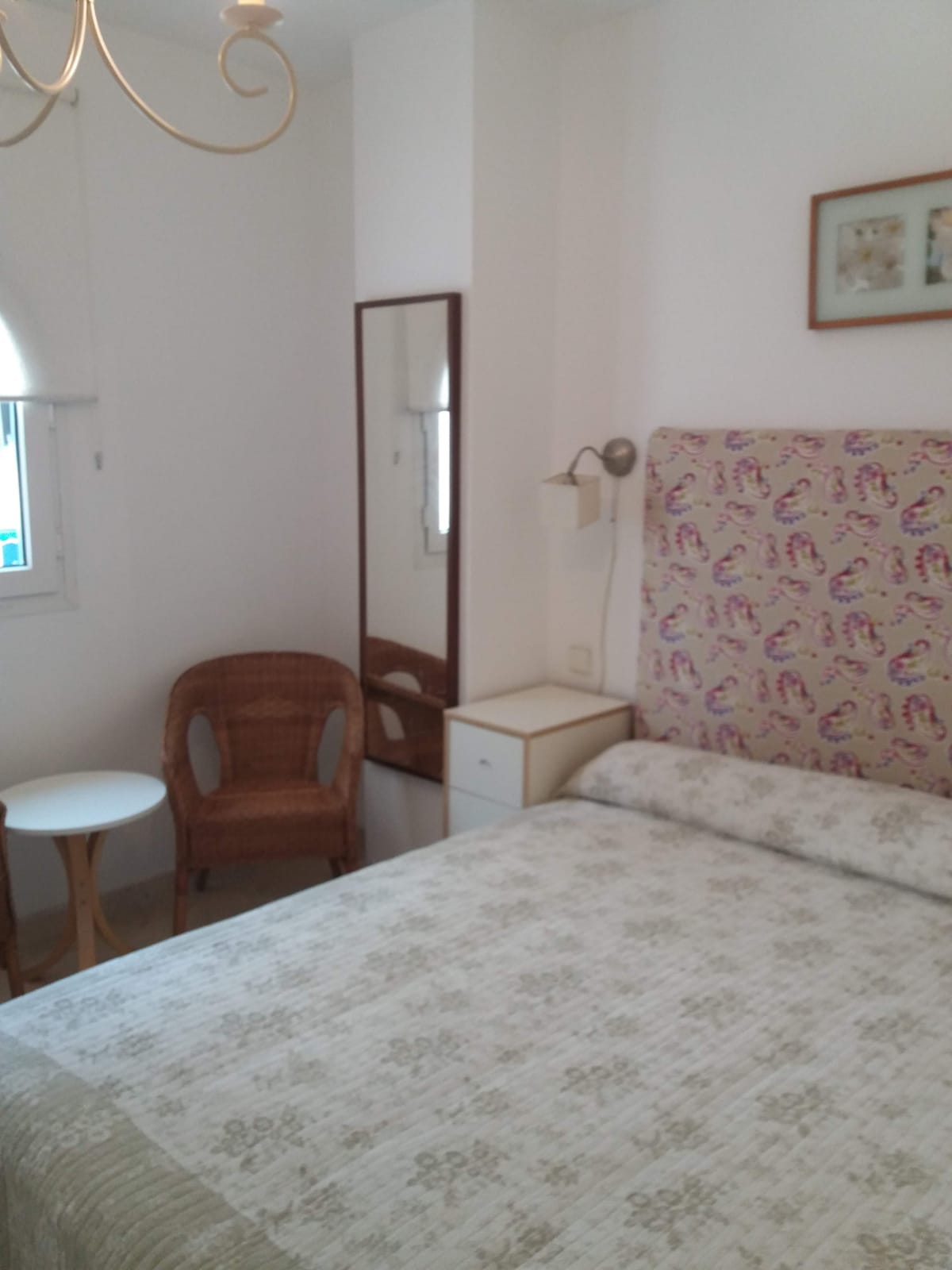 Piso de 2 dormitorios en primera línea de playa de San Luis de Sabinillas - mibgroup.es